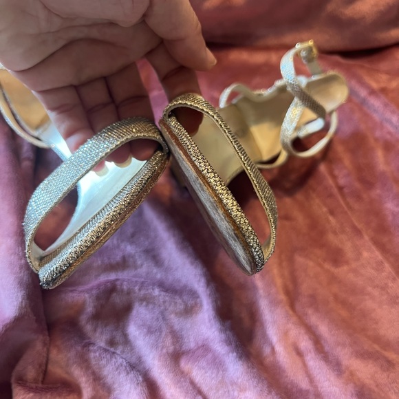 STUART WEITZMAN
Animal Print Glitter Accents Gladiator Sandals - Picture 5 of 6